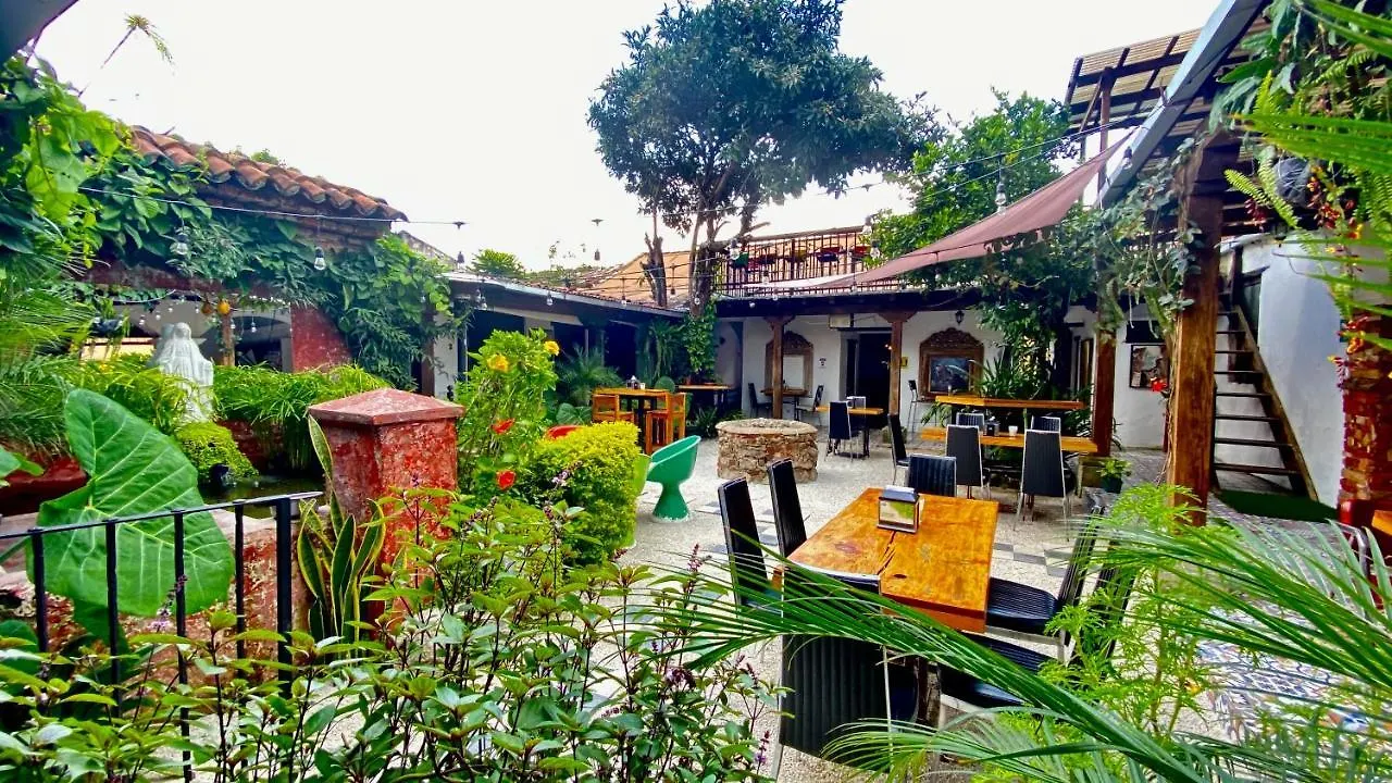 ****  Nikikot Hostel & Hotel Antigua Guatemala